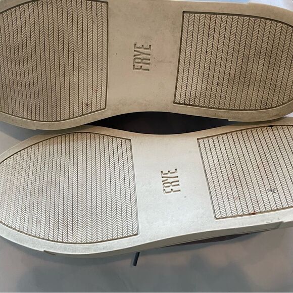 Frye Gray Suede Sneakers Size 7M - Picture 4 of 8